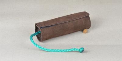 Hundespielzeug leder